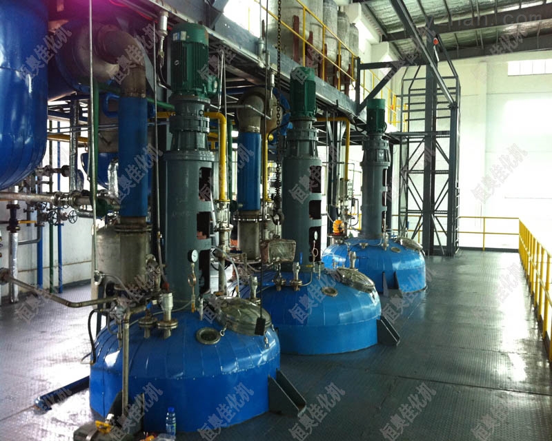 反应釜安装现场